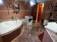 Eladó családi ház, Dunaújvárosban 62.5 M Ft, 6 szobás