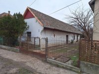 Eladó családi ház, Neszmélyen 15 M Ft, 3 szobás