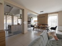 Eladó családi ház, Kecskeméten 185 M Ft, 7 szobás