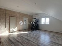 Eladó családi ház, Ercsiben 79.99 M Ft, 6 szobás