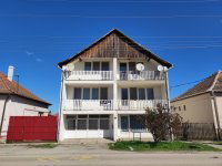 Eladó ikerház, Szegeden 79.8 M Ft, 4 szobás