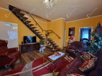 Eladó családi ház, Ászáron 64.9 M Ft, 5 szobás