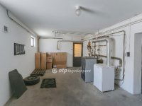 Eladó családi ház, Kiskunlacházán 79.9 M Ft, 5 szobás