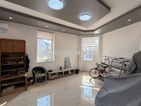 Eladó családi ház, Vecsésen 185 M Ft, 9 szobás