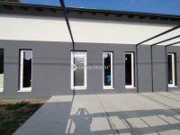 Eladó ikerház, Szegeden 99 M Ft, 3 szobás / költözzbe.hu