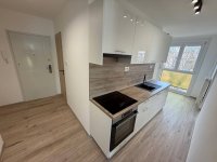 Eladó téglalakás, Pécsett 53.5 M Ft, 2+1 szobás