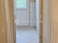 Eladó panellakás, Pécsett 37.99 M Ft, 2 szobás
