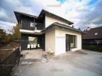 Eladó családi ház, Szentendrén 255 M Ft, 5 szobás