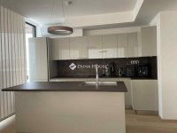 Eladó téglalakás, Szegeden 204.2 M Ft, 3 szobás