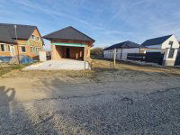 Eladó családi ház, Dunaalmáson 54.9 M Ft, 5 szobás