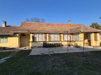 Eladó családi ház, Békésen 13.9 M Ft, 2 szobás