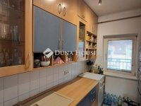 Eladó téglalakás, Pécsett 59.5 M Ft, 3 szobás