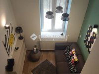 Eladó téglalakás, VI. kerületben 89.9 M Ft, 4 szobás