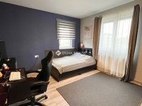 Eladó családi ház, Székesfehérvárott 199.99 M Ft, 5 szobás