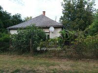 Eladó családi ház, Vissen 7.6 M Ft, 2 szobás