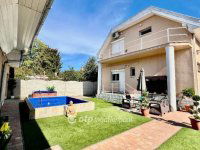 Eladó családi ház, XVIII. kerületben 269 M Ft, 8 szobás