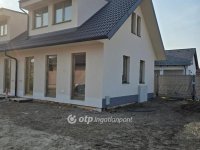 Eladó téglalakás, Turán 53.9 M Ft, 1+2 szobás