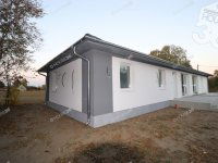 Eladó ikerház, Kecskeméten 74.9 M Ft, 4 szobás