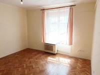 Eladó téglalakás, XIII. kerületben, Szekszárdi utcában