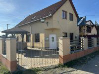 Eladó családi ház