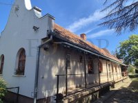 Eladó családi ház, Vecsésen 230 M Ft, 8 szobás