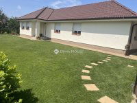 Eladó családi ház, Üllőn 130 M Ft, 5 szobás