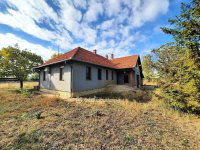 Eladó családi ház