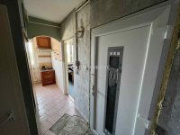 Eladó panellakás, Kecskeméten 37.5 M Ft, 3 szobás