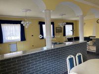 Eladó családi ház, Esztergomban 250 M Ft, 6 szobás