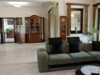 Eladó családi ház, Mánfán 695 M Ft, 6+3 szobás