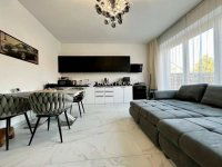 Eladó téglalakás, Pécsett 64.99 M Ft, 2 szobás