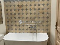 Eladó téglalakás, V. kerületben 659 M Ft, 7 szobás