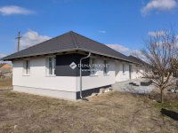 Eladó ikerház, Hernádon 73.5 M Ft, 5 szobás