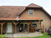 Eladó családi ház, Pécsett 89.9 M Ft, 7 szobás