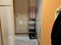 Eladó panellakás, Pécsett 43.9 M Ft, 2 szobás