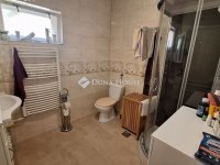 Eladó családi ház, Székesfehérvárott 125 M Ft, 6 szobás