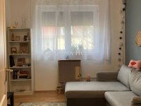 Kiadó téglalakás, albérlet, Pécsett, Bánki Donát úton