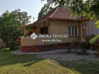 Eladó családi ház, Cegléden 59.9 M Ft, 2 szobás