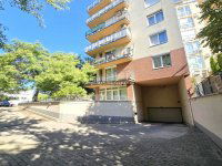 Eladó garázs, XI. kerületben, Nádorliget utcában 12.5 M Ft