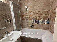 Eladó panellakás, Debrecenben 64.9 M Ft, 2 szobás