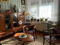 Eladó családi ház, Vácon 110 M Ft, 5 szobás