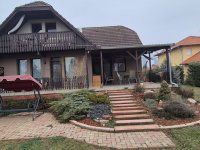 Eladó családi ház, Vecsésen 149.9 M Ft, 4+1 szobás