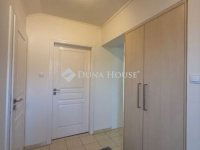 Eladó családi ház, Vecsésen 105 M Ft, 4 szobás