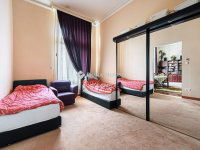 Eladó téglalakás, VI. kerületben 395 M Ft, 2 szobás