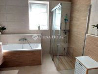 Eladó téglalakás, Szombathelyen 119.99 M Ft, 5 szobás