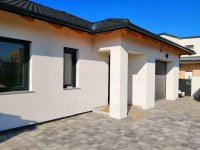 Eladó családi ház, Siófokon 172.99 M Ft, 4 szobás