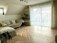 Eladó családi ház, Balatonalmádiban 252 M Ft, 5 szobás