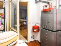 Eladó családi ház, Pécsett 170 M Ft, 1 szobás