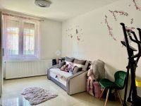 Eladó családi ház, Pécsett 149 M Ft, 6 szobás