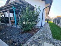 Eladó családi ház, Siófokon 179.9 M Ft, 7 szobás